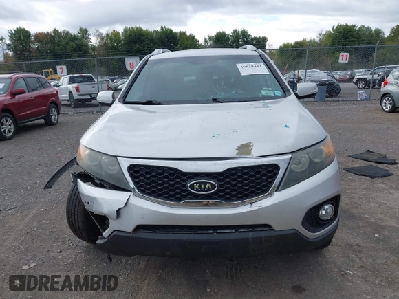 2011 Kia Sorento LX with VIN 5XYKT3A14BG050650, listed as a IAAI auction lot 40529423 with 53,301 mi miles. Bid and sale history available at carsss.com. Image 12.