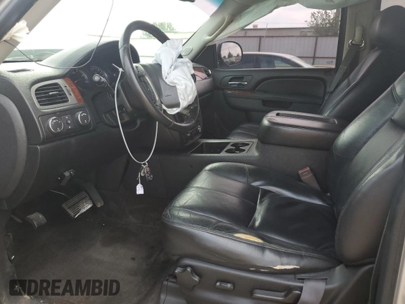 2011 Chevrolet Suburban LT with VIN 1GNSKJE34BR330712, listed as a Copart auction lot 70394604 with 0 mi miles and Salvage Title. Bid and sale history available at carsss.com. Image 7.