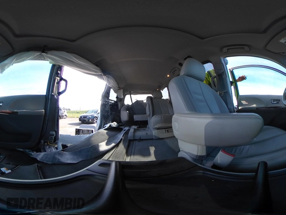 2014 Toyota Sienna XLE with VIN 5TDYK3DC0ES451307, listed as a IAAI auction lot 42093569 with 105,721 mi miles and . Bid and sale history available at DreamBid. Image 20.
