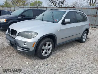 2007 BMW X5 3.0si with VIN 5UXFE435X7L012495, listed as a IAAI auction lot 42009267 with 132,355 mi miles. Bid and sale history available at carsss.com. Image 2.