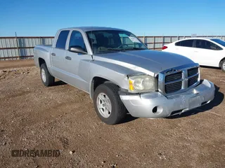2007 Dodge Dakota SLT with VIN 1D7HE48P47S241173, listed as a IAAI auction lot 42400739 with 140,271 mi miles and . Bid and sale history available at DreamBid. Image 1.