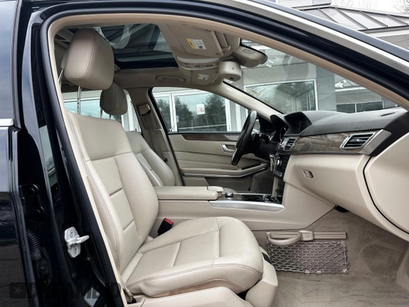 2014 Mercedes-Benz E 350 Luxury with VIN WDDHH8JB8EA906382, listed as a Copart auction lot 47252745 with 315,840 mi miles and Clean Title. Bid and sale history available at DreamBid. Image 5.