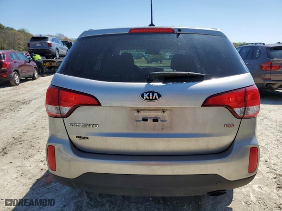 2015 Kia Sorento LX with VIN 5XYKT3A69FG592943, listed as a Copart auction lot 52161965 with 106,601 mi miles and Clean Title. Bid and sale history available at carsss.com. Image 6.