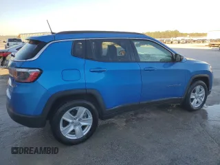 2022 Jeep Compass Latitude with VIN 3C4NJCBB7NT119404, listed as a Copart auction lot 81812534 with 48,743 mi miles and Salvage Title. Bid and sale history available at DreamBid. Image 3.
