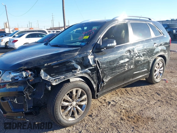 2013 Kia Sorento SX with VIN 5XYKW4A27DG393624, listed as a IAAI auction lot 41404019 with 203,597 mi miles. Bid and sale history available at carsss.com. Image 6.