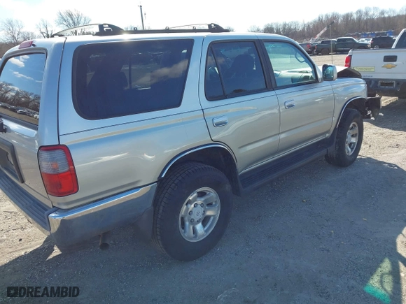 2000 Toyota 4Runner SR5 with VIN JT3HN86R5Y0283486, listed as a IAAI auction lot 41601575 with 148,262 mi miles. Bid and sale history available at carsss.com. Image 4.