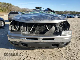 2006 Chevrolet Silverado 1500 LT1 with VIN 2GCEK13NX61197611, listed as a Copart auction lot 47268635 with 166,306 mi miles and Salvage Title. Bid and sale history available at DreamBid. Image 5.