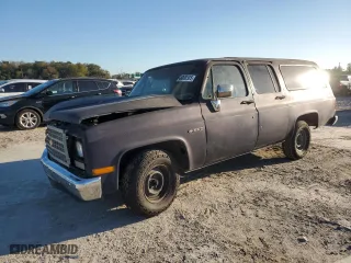 1991 Chevrolet Suburban with VIN 1GNER16K4MF133896, listed as a Copart auction lot 44008585 with 194,071 mi miles and Salvage Title. Bid and sale history available at carsss.com. Image 1.