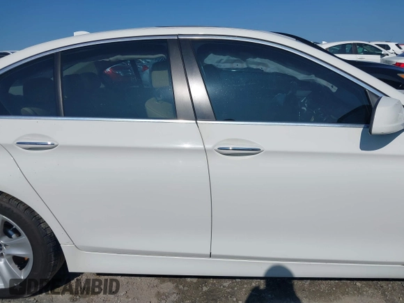 2011 BMW 5 Series 528i with VIN WBAFR1C59BC746992, listed as a IAAI auction lot 40175781 with 157,681 mi miles and . Bid and sale history available at carsss.com. Image 13.