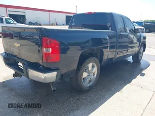 2007 Chevrolet Silverado 1500 LT w/1LT with VIN 2GCEC19C871678672, listed as a IAAI auction lot 41855644 with 184,008 mi miles. Bid and sale history available at carsss.com. Image 4.