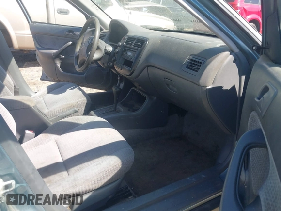2000 Honda Civic VP with VIN 2HGEJ6614YH581615, listed as a IAAI auction lot 41902740 with 236,478 mi miles. Bid and sale history available at carsss.com. Image 5.