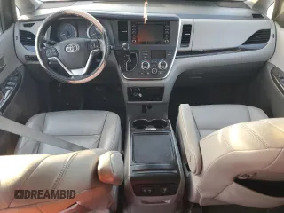 2018 Toyota Sienna XLE Auto Access Seat with VIN 5TDYZ3DC3JS917978, listed as a Copart auction lot 89261165 with 999,999 mi miles and Clean Title. Bid and sale history available at carsss.com. Image 8.