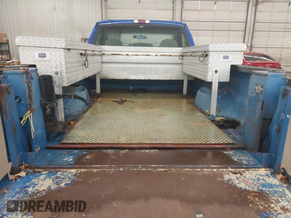 2004 Ford F-250 XL with VIN 1FTNF21L84EA70914, listed as a IAAI auction lot 42308242 with 177,580 mi miles and . Bid and sale history available at DreamBid. Image 8.