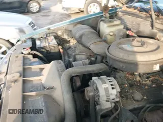 1992 Chevrolet Silverado 1500 z VIN 2GCEC19K2N1202826, wystawiony jako IAAI lot #43524013 z przebiegiem 229 129 mil mil oraz . Historia ofert i sprzedaży dostępna na DreamBid. Obrazek 12.