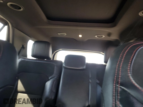2019 Ford Explorer XLT z VIN 1FM5K8DH7KGA66873, wystawiony jako Copart lot #57349165 z przebiegiem 96 464 mil mil oraz Szkoda całkowita • Salvage title. Historia ofert i sprzedaży dostępna na DreamBid. Obrazek 10.