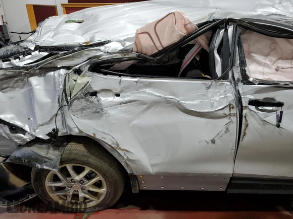 2022 Chevrolet Equinox LT z VIN 3GNAXJEVXNL24471X, wystawiony jako Copart lot #53805995 z przebiegiem Nie podano mil oraz Nie do naprawy • Non repairable. Historia ofert i sprzedaży dostępna na DreamBid. Obrazek 11.