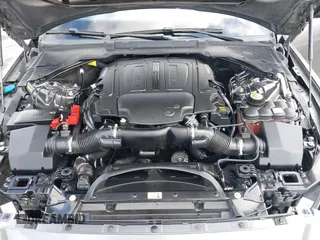 2017 Jaguar XE 35t R-Sport z VIN SAJAL4BV9HCP10649, wystawiony jako IAAI lot #41533051 z przebiegiem 59 431 mil mil oraz . Historia ofert i sprzedaży dostępna na DreamBid. Obrazek 10.