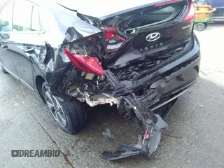 2018 Hyundai Ioniq SEL z VIN KMHC75LC9JU087317, wystawiony jako IAAI lot #32875658 z przebiegiem 85 623 mil mil oraz . Historia ofert i sprzedaży dostępna na DreamBid. Obrazek 6.