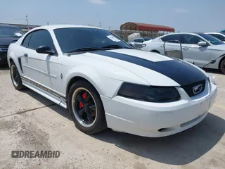 2003 Ford Mustang Standard z VIN 1FAFP40433F391359, wystawiony jako IAAI lot #42310644 z przebiegiem 178 128 mil mil oraz . Historia ofert i sprzedaży dostępna na DreamBid. Obrazek 1.