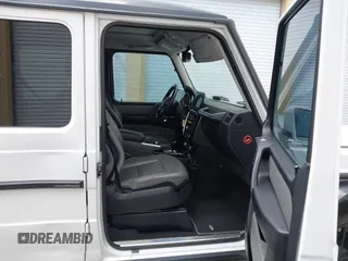 2017 Mercedes-Benz G 550 z VIN WDCYC3KF5HX280749, wystawiony jako IAAI lot #42648445 z przebiegiem 75 967 mil mil oraz . Historia ofert i sprzedaży dostępna na DreamBid. Obrazek 5.