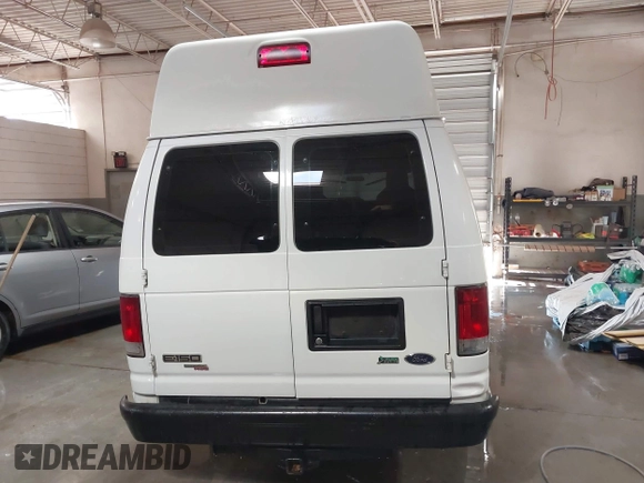 2011 Ford Econoline Cargo Commercial with VIN 1FTNS1EW0BDA60746, listed as a IAAI auction lot 41346661 with 117,363 mi miles. Bid and sale history available at carsss.com. Image 17.
