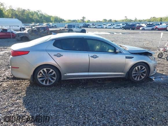 2015 Kia Optima SX z VIN 5XXGR4A72FG419739, wystawiony jako IAAI lot #41972453 z przebiegiem 204 336 mil mil oraz . Historia ofert i sprzedaży dostępna na DreamBid. Obrazek 13.