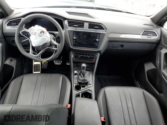 2022 Volkswagen Tiguan SE R-Line Black с VIN 3VVCB7AX1NM063447, выставлен на аукционе Copart как лот 59599855 с пробегом 53 400 миль миль и На запчасти • Non repairable. История ставок и продаж доступна на DreamBid. Изображение 8.