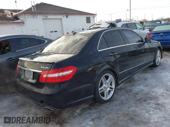 2013 Mercedes-Benz E 550 Sport z VIN WDDHF9BB9DA762365, wystawiony jako IAAI lot #41481101 z przebiegiem 172 376 mil mil oraz . Historia ofert i sprzedaży dostępna na DreamBid. Obrazek 4.
