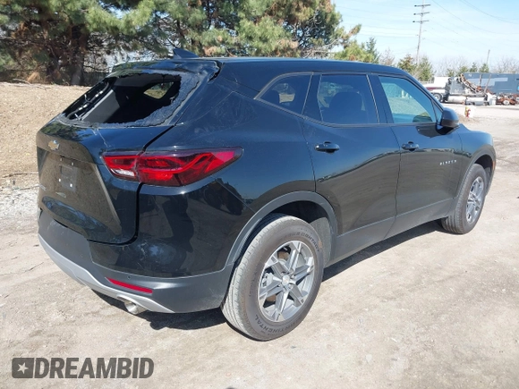 2023 Chevrolet Blazer LT z VIN 3GNKBCR43PS113400, wystawiony jako IAAI lot #41829908 z przebiegiem 22 858 mil mil oraz . Historia ofert i sprzedaży dostępna na DreamBid. Obrazek 4.