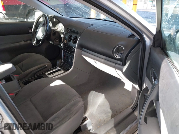2008 Mazda 6 i Sport VE with VIN 1YVHP80C285M48093, listed as a IAAI auction lot 41881272 with 184,410 mi miles. Bid and sale history available at carsss.com. Image 5.