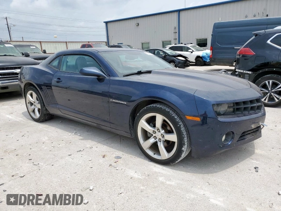 2012 Chevrolet Camaro 2LT z VIN 2G1FC1E33C9160967, wystawiony jako Copart lot #57489325 z przebiegiem 148 155 mil mil oraz Czysty tytuł • Clean title. Historia ofert i sprzedaży dostępna na DreamBid. Obrazek 4.