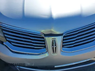 2016 Lincoln MKX Reserve with VIN 2LMTJ8LP1GBL36721, listed as a IAAI auction lot 41826292 with 1 mi miles. Bid and sale history available at carsss.com. Image 10.