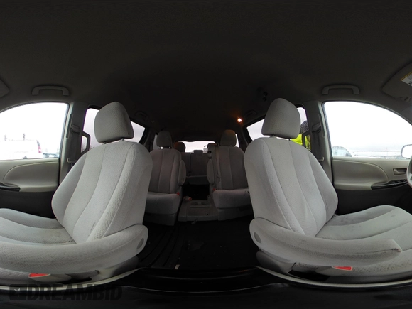 2011 Toyota Sienna LE AAS with VIN 5TDKK3DCXBS096325, listed as a IAAI auction lot 40997772 with 192,742 mi miles. Bid and sale history available at carsss.com. Image 19.