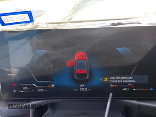 2024 BMW 3 Series 330i z VIN 3MW69FF05R8E87402, wystawiony jako IAAI lot #41973084 z przebiegiem 3 529 mil mil oraz . Historia ofert i sprzedaży dostępna na DreamBid. Obrazek 7.