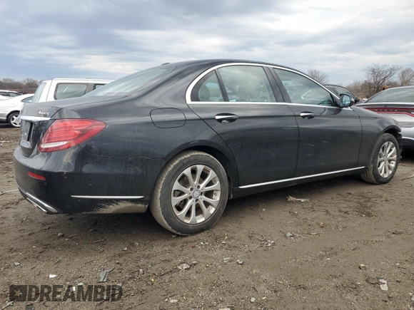 2017 Mercedes-Benz E 300 Luxury with VIN WDDZF4KB9HA119091, listed as a Copart auction lot 47173135 with 35,102 mi miles and Salvage Title. Bid and sale history available at DreamBid. Image 3.