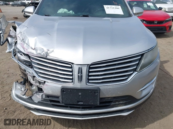 2017 Lincoln MKC Reserve with VIN 5LMCJ3D98HUL54981, listed as a IAAI auction lot 41721206 with 82,318 mi miles. Bid and sale history available at carsss.com. Image 12.