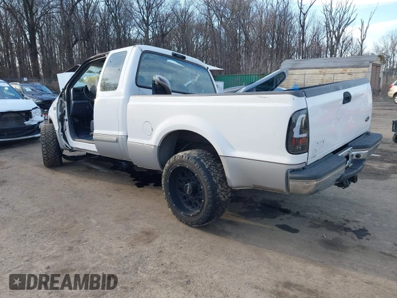 2001 Ford Super Duty F-250 XL with VIN 1FTNX20F01EA81930, listed as a IAAI auction lot 41497045 with 195,620 mi miles. Bid and sale history available at carsss.com. Image 3.