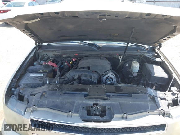 2008 Chevrolet Suburban LTZ with VIN 1GNFK16Y78R121985, listed as a IAAI auction lot 42602591 with 186,975 mi miles and . Bid and sale history available at DreamBid. Image 10.