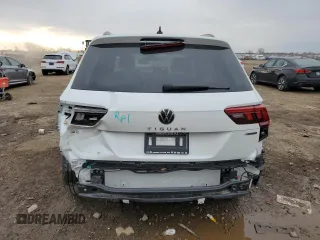2024 Volkswagen Tiguan SE R-Line Black z VIN 3VV8B7AX3RM115902, wystawiony jako Copart lot #49396315 z przebiegiem 19 135 mil mil oraz Szkoda całkowita • Salvage title. Historia ofert i sprzedaży dostępna na DreamBid. Obrazek 6.