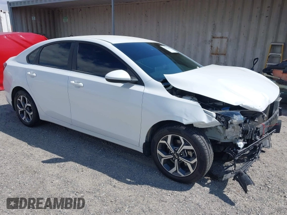2021 Kia Forte LXS z VIN 3KPF24ADXME348303, wystawiony jako IAAI lot #42082884 z przebiegiem 102 754 mil mil oraz . Historia ofert i sprzedaży dostępna na DreamBid. Obrazek 1.