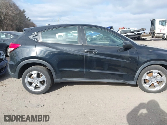 2021 Honda HR-V LX with VIN 3CZRU6H32MM732561, listed as a IAAI auction lot 41198953 with 21,905 mi miles. Bid and sale history available at carsss.com. Image 13.