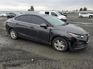 2017 Chevrolet Cruze LT with VIN 1G1BH5SE8H7271777, listed as a Copart auction lot 84192564 with 100,892 mi miles and Salvage Title. Bid and sale history available at carsss.com. Image 4.
