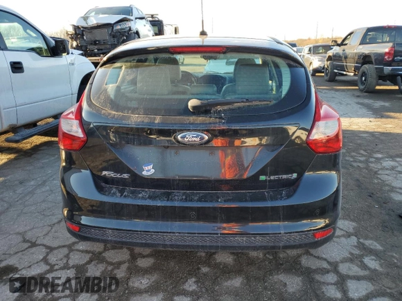 2013 Ford Focus Electric z VIN 1FADP3R44DL378627, wystawiony jako Copart lot #83787714 z przebiegiem 49 803 mil mil oraz Tytuł czysty. Historia ofert i sprzedaży dostępna na DreamBid. Obrazek 6.