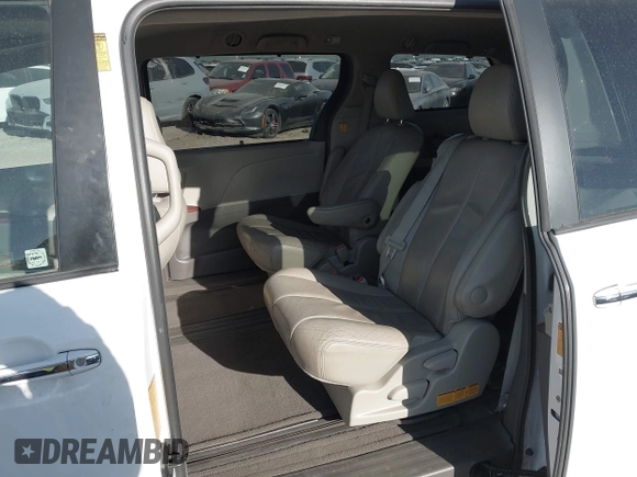 2013 Toyota Sienna XLE AAS with VIN 5TDYK3DC3DS308298, listed as a IAAI auction lot 41292280 with 165,638 mi miles and . Bid and sale history available at DreamBid. Image 8.