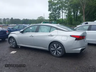 2021 Nissan Altima SV with VIN 1N4BL4DV6MN343648, listed as a IAAI auction lot 42321888 with 18,232 mi miles and . Bid and sale history available at DreamBid. Image 14.