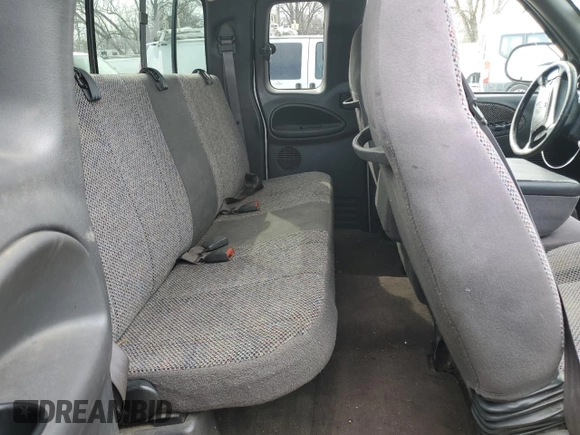 2002 Dodge 2500 z VIN 3B7KF23652M254130, wystawiony jako Copart lot #46287245 z przebiegiem 213 577 mil mil oraz Szkoda całkowita • Salvage title. Historia ofert i sprzedaży dostępna na DreamBid. Obrazek 10.