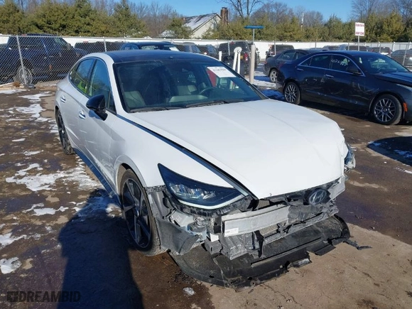 2021 Hyundai Sonata SEL Plus with VIN 5NPEJ4J20MH124949, listed as a IAAI auction lot 41283509 with 82,519 mi miles. Bid and sale history available at carsss.com. Image 1.
