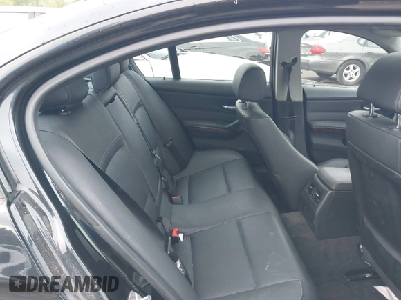 2011 BMW 3 Series 335i xDrive с VIN WBAPL5C53BA742364, выставлен на аукционе IAAI как лот 42604717 с пробегом 157 418 миль миль и . История ставок и продаж доступна на DreamBid. Изображение 8.