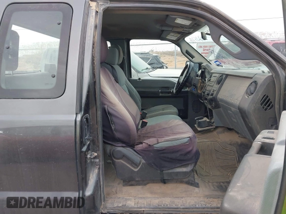 2016 Ford F-250 XLT z VIN 1FT7X2A65GEA40452, wystawiony jako IAAI lot #41522578 z przebiegiem 135 711 mil mil oraz . Historia ofert i sprzedaży dostępna na DreamBid. Obrazek 5.