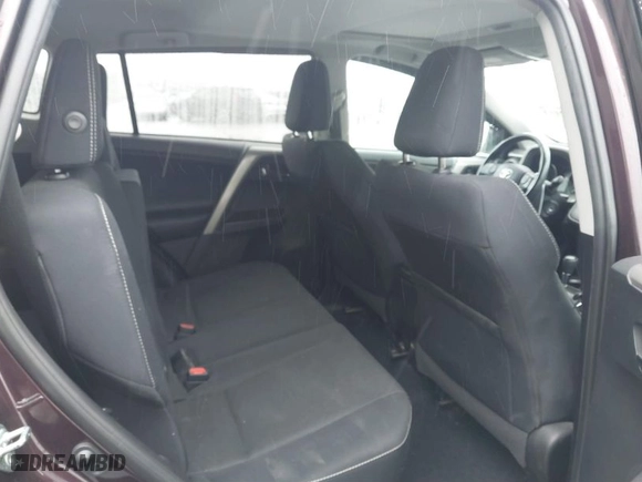 2018 Toyota RAV4 XLE with VIN 2T3WFREV3JW471932, listed as a IAAI auction lot 41491431 with 50,715 mi miles. Bid and sale history available at carsss.com. Image 8.